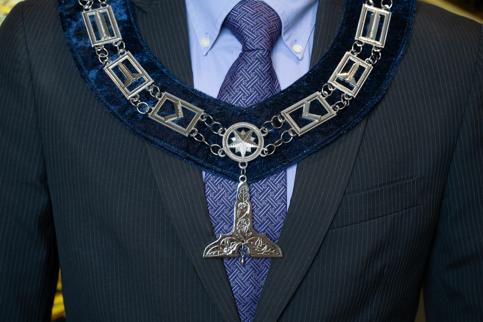 Blue Lodge Senior Warden Masonic Jewel – Authentic Blue Lodge Officer Jewel | Silver-Plated Masonic Regalia for Lodge Installations | Zeebro - Image 2