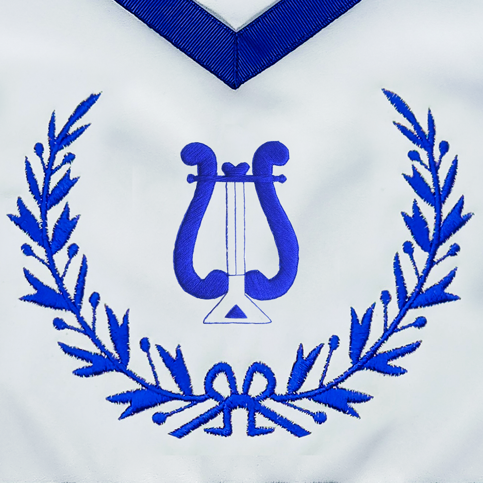 Blue Lodge Musician Apron – Masonic Officer Regalia with Machine Embroidered Wreath & Lyre – Royal Blue Ribbon Detailing - Image 3