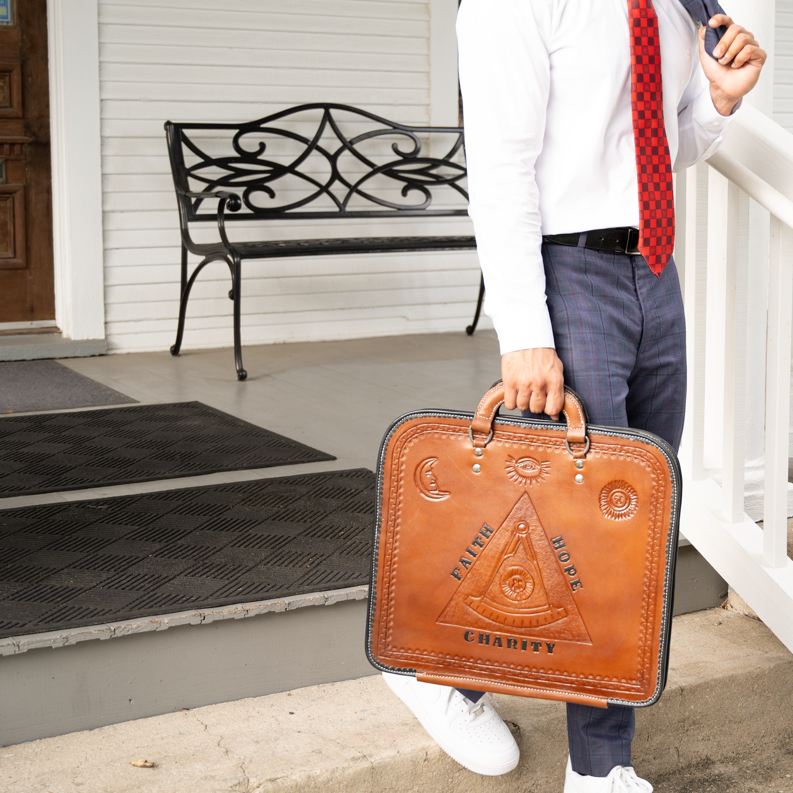 Pyramidic Expression Hand-Tooled Brown Leather Apron Case | Exquisite Masonic Craftsmanship, Symbolic Engraving & Premium Materials | Provincial Size - Image 4